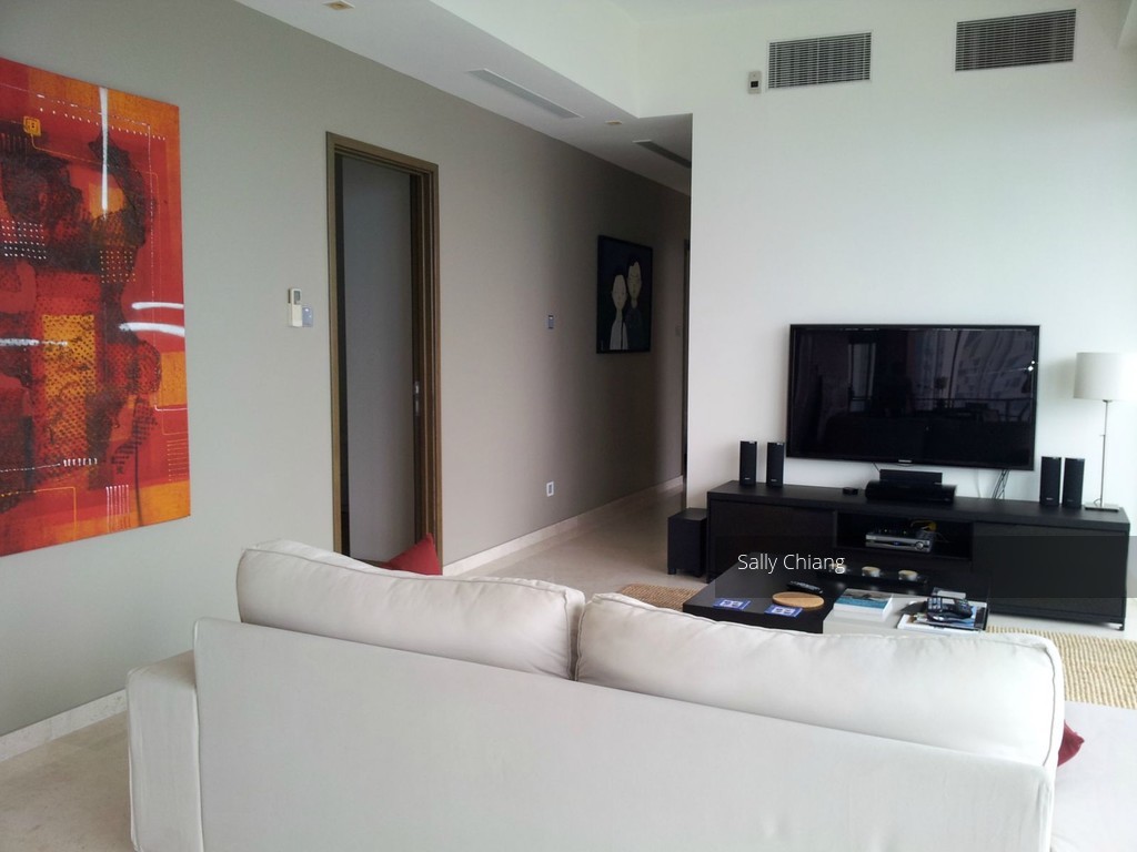One Tree Hill Residence thumbnail photo